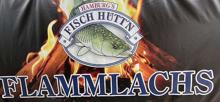 Hamburgs Fischhüttn auf dem Oktoberfest mit Flammlachs Hütte {©Foto:Martin Schmitz)